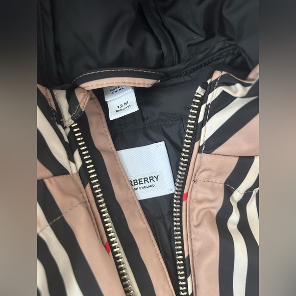 BURBERRY SNOW SUIT 12 months. - Picture 2 of 6